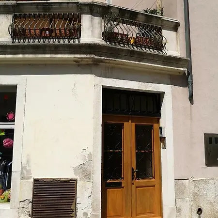 Tiny Piran